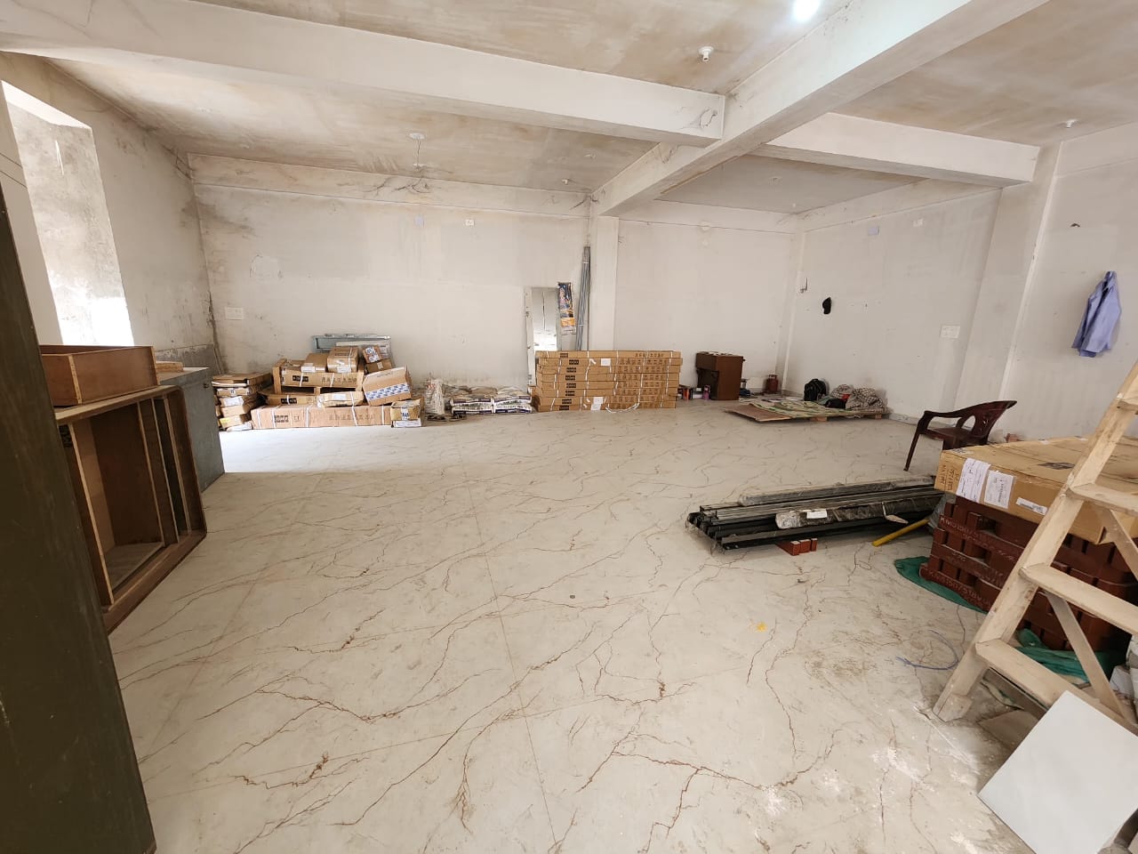 Commercial space , upper bazar