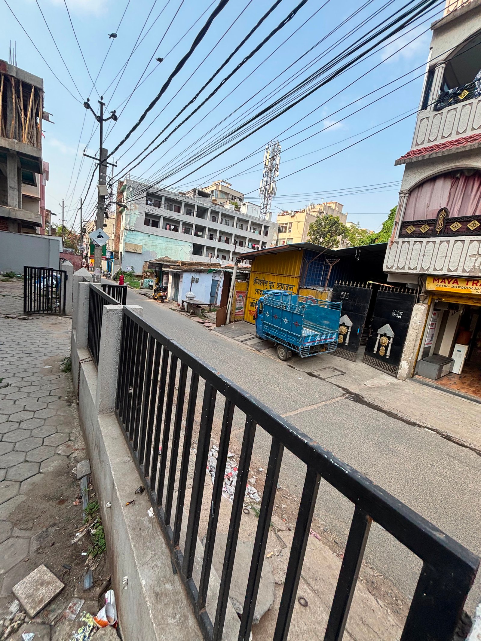 On road Commercial , near Pahari Mandir