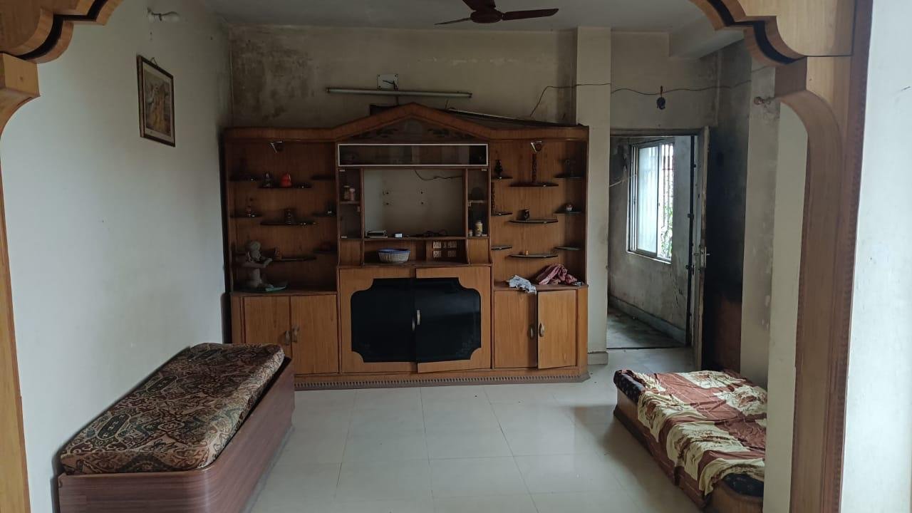 FLAT IN RATU ROAD