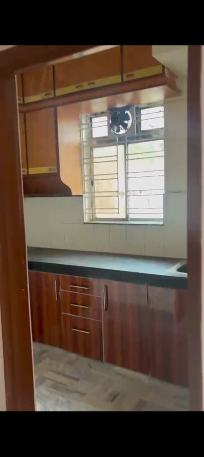 FLAT FOR SALE (BARIATU)