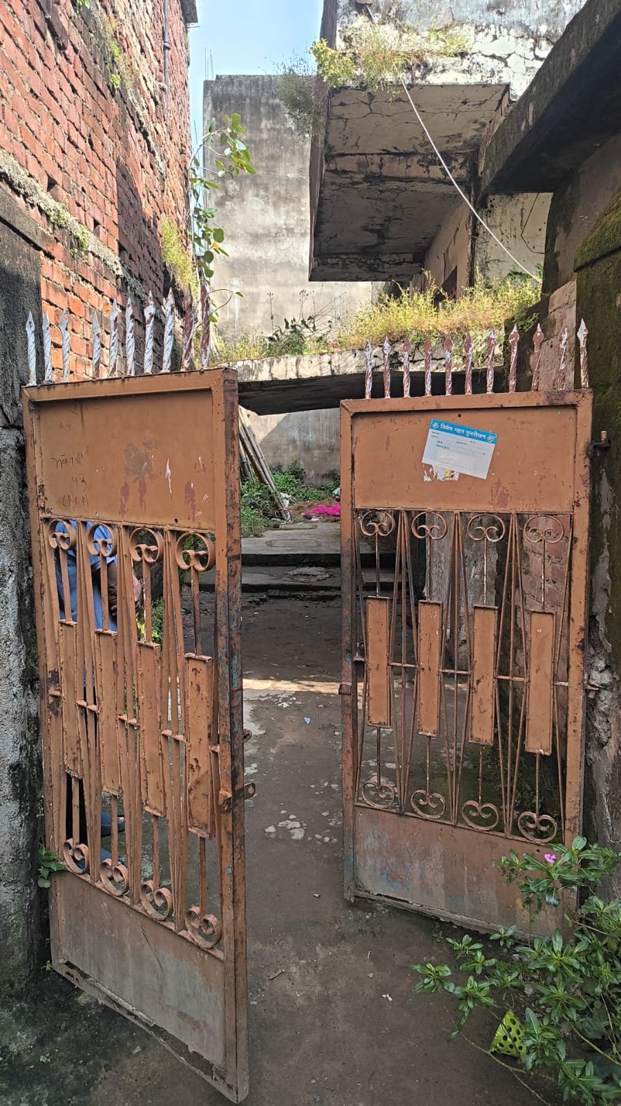 OLD INDEPENDENT HOUSE (KABRISTAN GALI RATU ROAD)