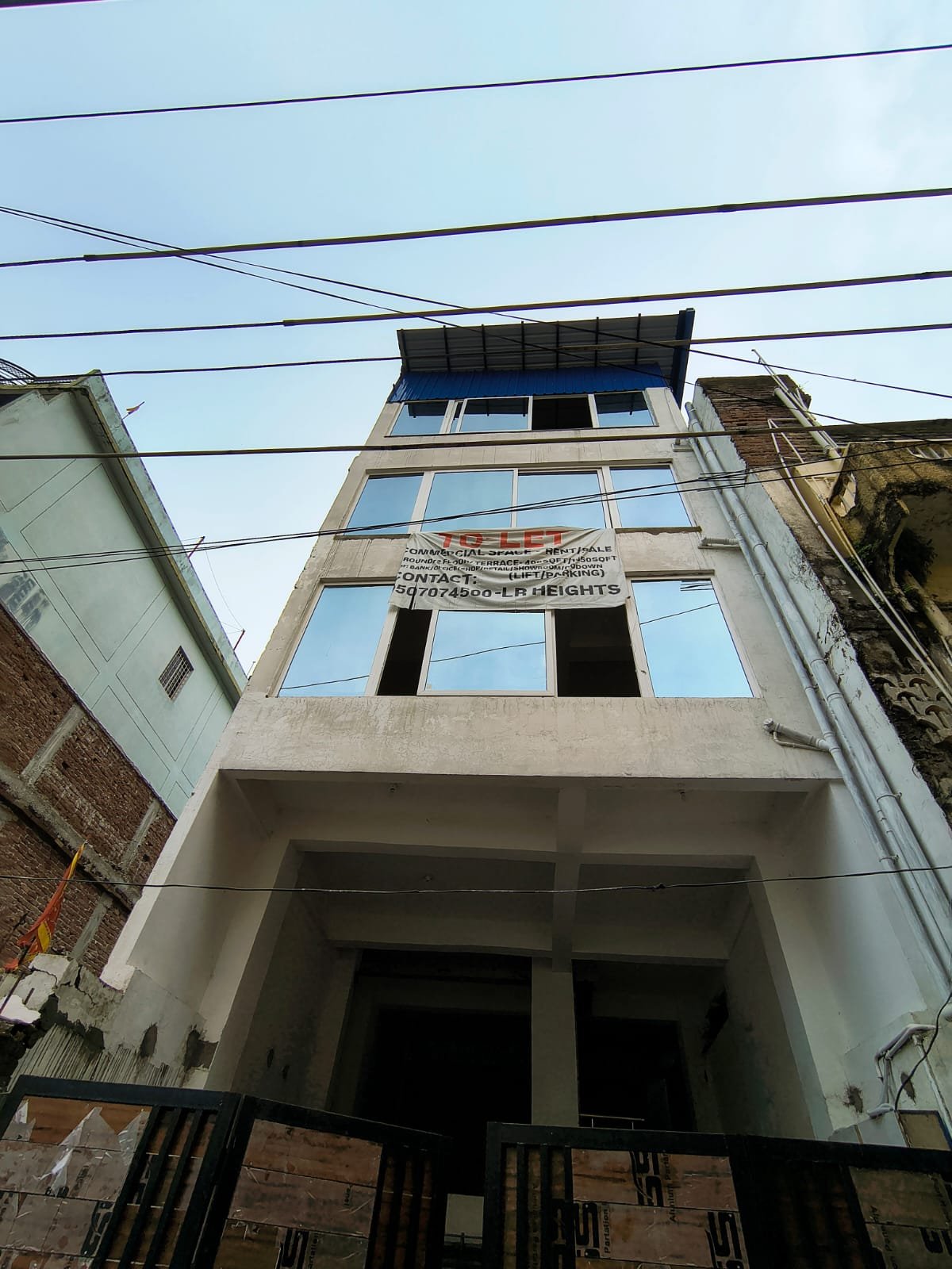 PREMIER COMMERCIAL SPACE (RADIUM ROAD KUTCHERY CHOWK)