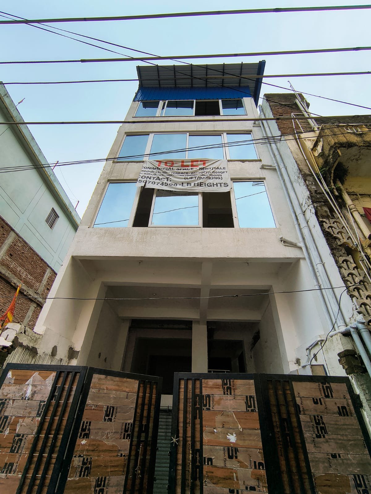 PREMIER COMMERCIAL SPACE (RADIUM ROAD KUTCHERY CHOWK)